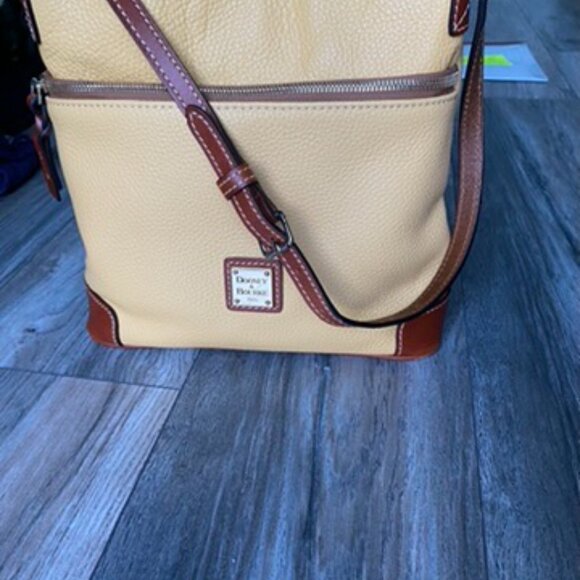 Dooney & Bourke Pebble Leather Crossbody Yellow Mustard - Picture 4 of 8